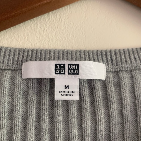Uniqlo Grey Sweater - Picture 3 of 3